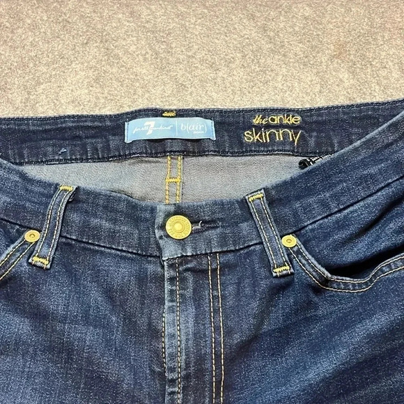 7 for all Mankind, The Ankle Skinny. Dark  Wash. Size 28. - Picture 6 of 10